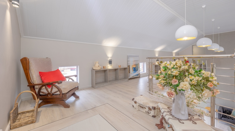 4 Bedroom Property for Sale in Oceanview Heights Western Cape